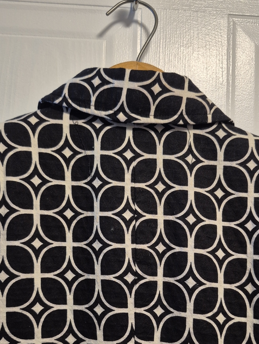 CHAPTER ONE, Long-line Jacket, Fully Lined, 2 Patch Pockets, Black & Cream, Med. - Picture 8 of 10
